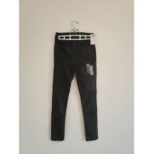NEW Abercrombie Woman's Ultra High Rise Black Skinny Jeans (26 short)